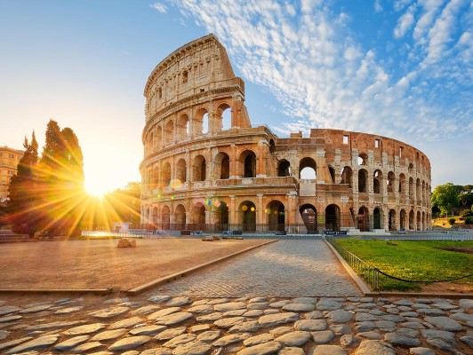 INAC lanza concurso de becas para estudiar en Italia