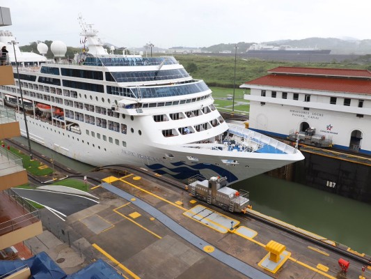 Estado establece incentivo para cruceros que hagan de Panamá su puerto base