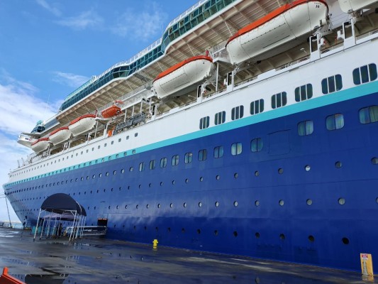 Empresa de cruceros extiende suspensión hasta el 29 de mayo