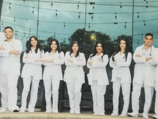 Se gradúan quince nuevos profesionales de la Medicina en la UNACHI