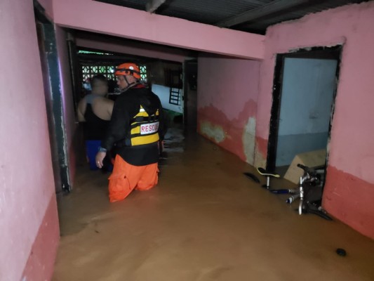 Lluvias dejan 55 viviendas con afectaciones en Aguadulce