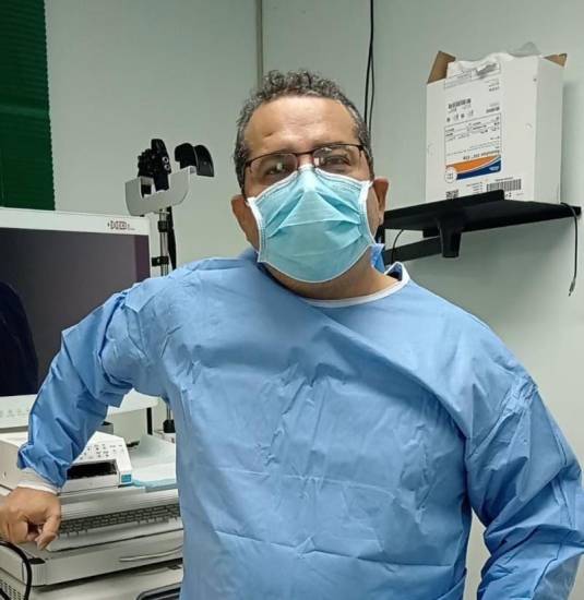 Gastroenterólogos panameños realizan primera operación esofágica en el país