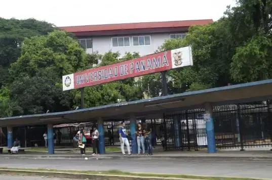 Universidad de Panamá establece nuevo reglamento para otorgar licencias y años sabáticos a docentes