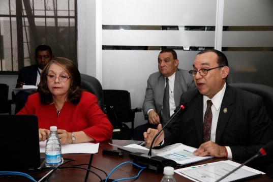 La UP pide presupuesto de $359 millones; MEF les recorta $49 millones