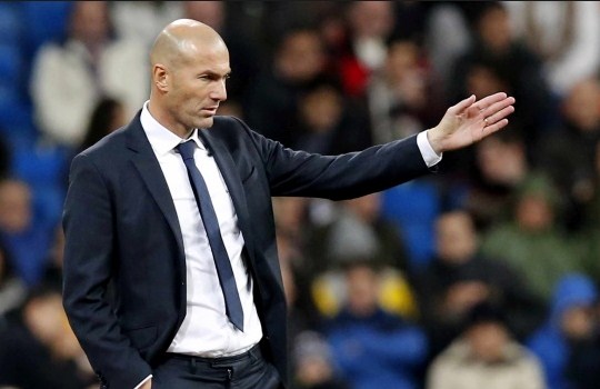A Zidane le seduce la idea de entrenar al Manchester Utd., según L'Équipe
