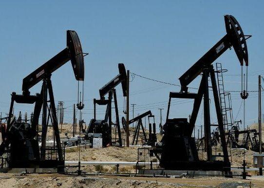 El petróleo baja pese a tensiones por mensaje de Trump