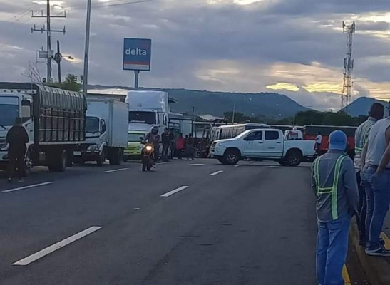 Transportistas agrícolas mantienen acciones de protestas en la provincia de Chiriquí