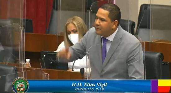 Elías Vigil declina a sus aspiraciones a la alcaldía del distrito capital