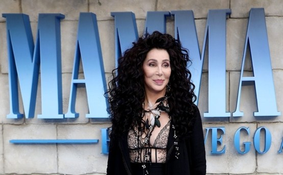Cher, tras su paso por Mamma Mia 2, graba los grandes éxitos de Abba