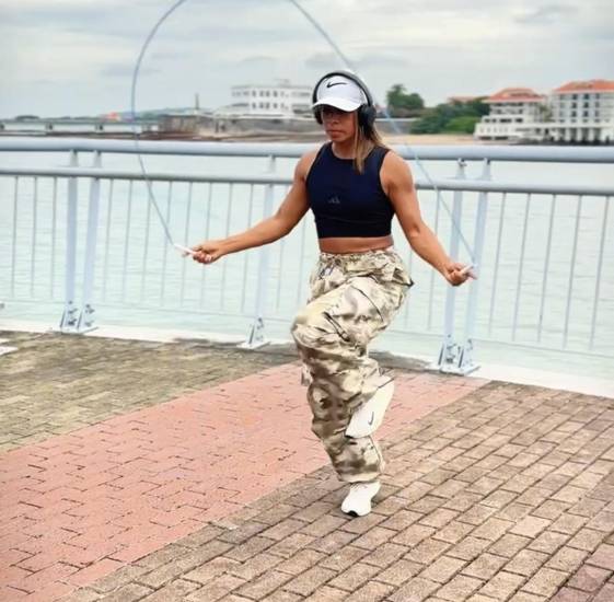 Salta soga, ríe, ¡vive!