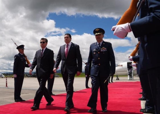 Vicepresidente Carrizo llega a Colombia para participar en toma de posesión de Gustavo Petro