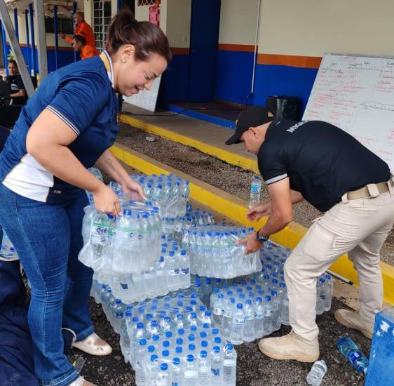 Migración brinda apoyo en hospitales y centros de acopio en Chiriquí, Herrera y Los Santos