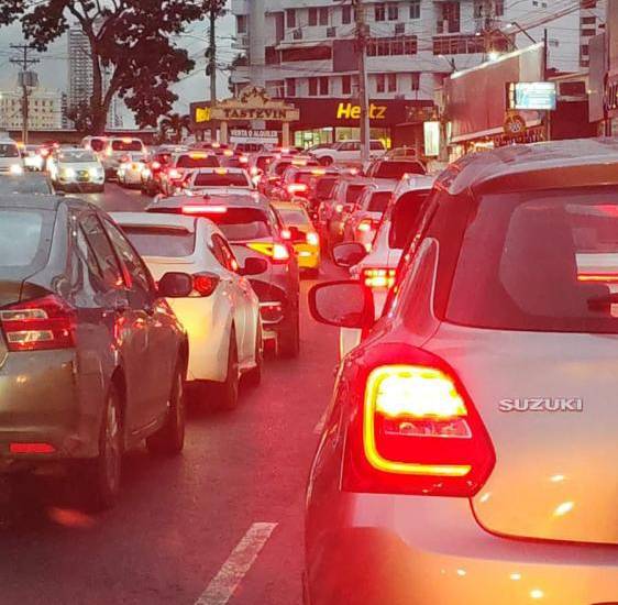 EDITORIAL : El tráfico de diciembre