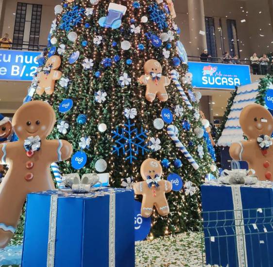 Se enciende la Navidad en la Terminal de Albrook