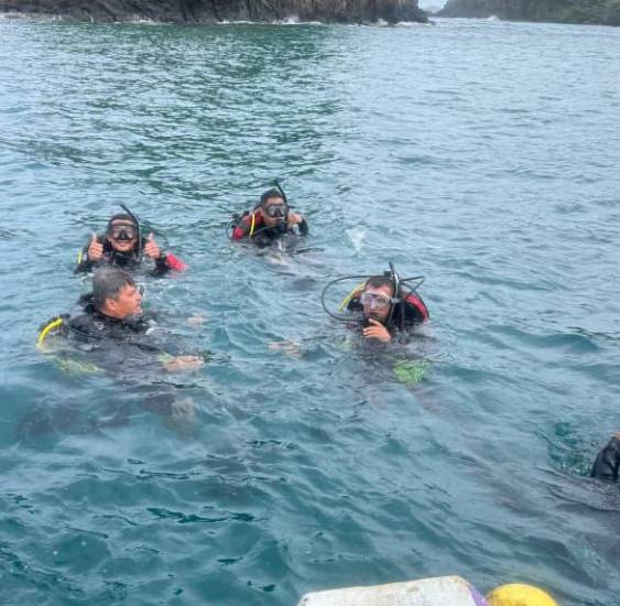 Vehículo de operaciones no tripulado fortalece búsqueda acuática de los bomberos