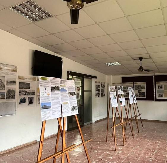 Exposición muestra la historia de la bomba atómica