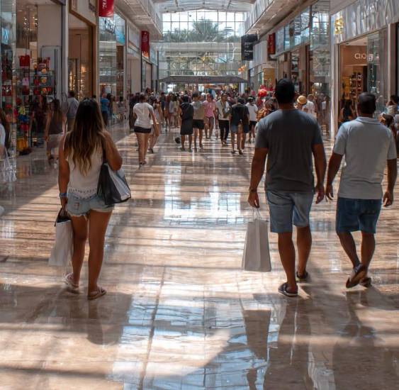 Malls proyectan repunte económico para fin de año