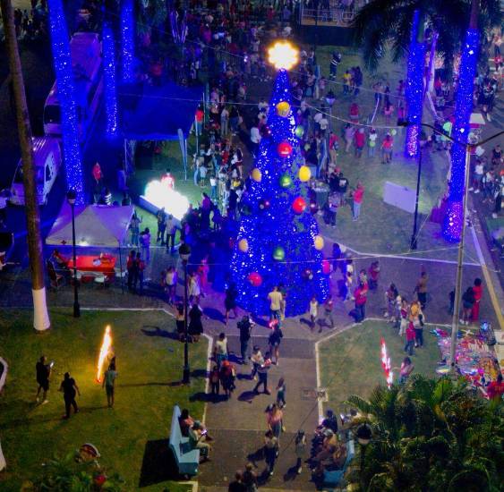 Cobre Panamá ilumina la Navidad en Colón y Coclé