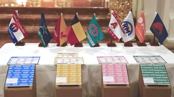 Banderas de los partidos políticos en Panamá.