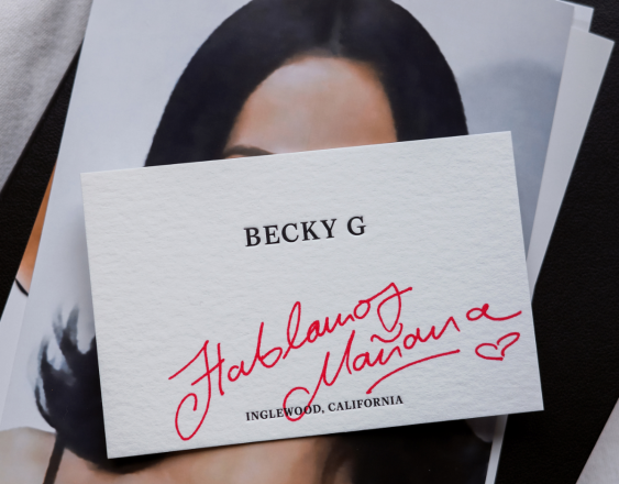 Notistarz | Becky-G.