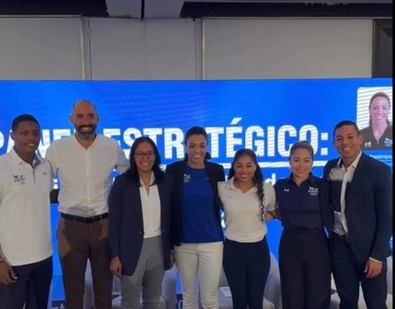 Cortesía | Panelistas del evento.