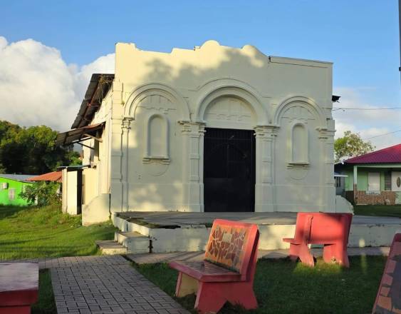 Cortesía | La antigua iglesia de Lídice, en Capira, la cual utilizarían para albergar el primer museo comunitario de este sector. Está ubicada frente al parque de la comunidad.