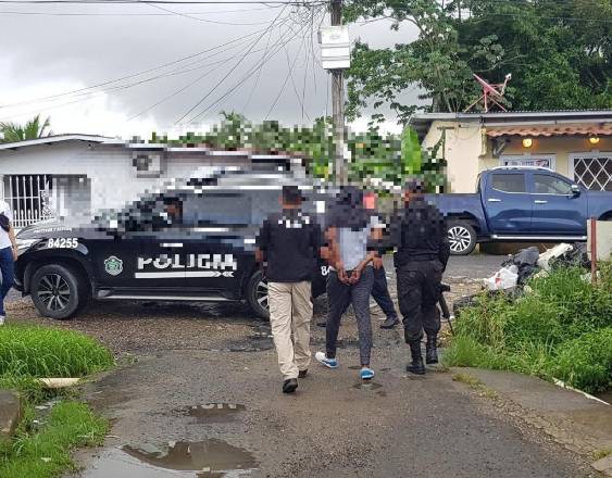 Ministerio de Seguridad | Un delincuente arrestado por agentes de la Policía Nacional.