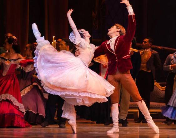MiCUltura | Los bailarines Jesús Duven y Nicole Nuzzo.