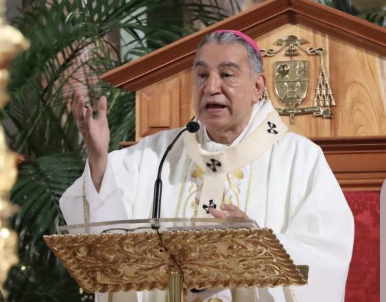 Monseñor Ulloa destaca labor periodística durante la emergencia sísmica en Panamá
