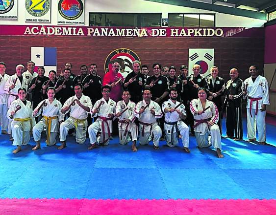 Cortesía | Parte del grupo que integra la academía.