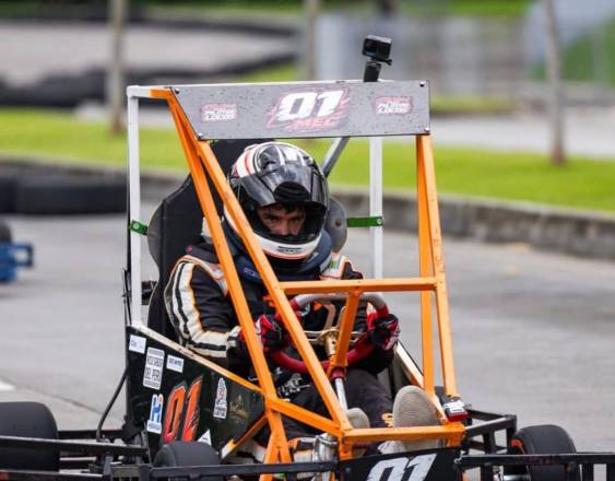 Estudiantes de la UTP destacan su talento en el Grand Prix Fórmula FIM 2026