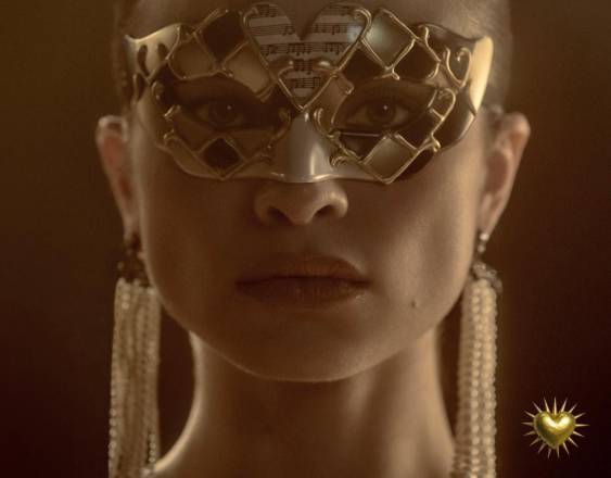 Giulia Be lanza “Delicia Proibida”, un sensual adelanto de su álbum trilingüe