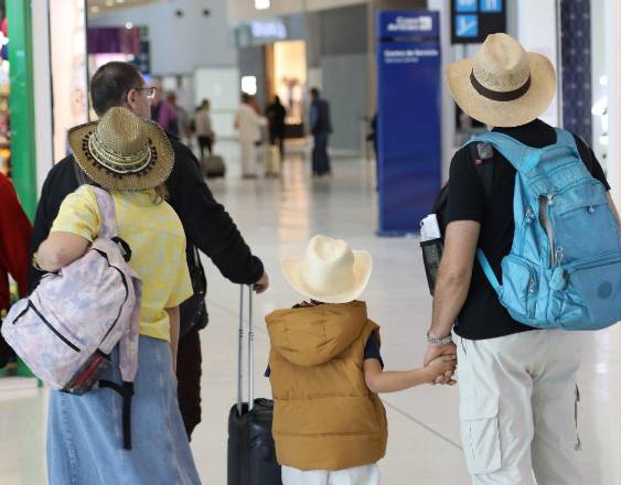 Gremios empresariales advierten sobre el riesgo de anteproyecto que pretende imponer pago a los pasajeros en tránsito