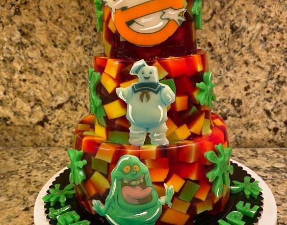 Cortesía | Pastel de gelatina de tres pisos.