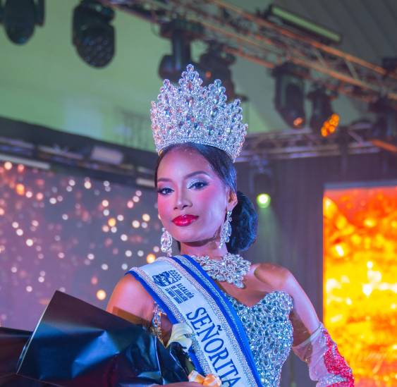 Erika Bedoya conquista la corona del Señorita Arraiján 2026