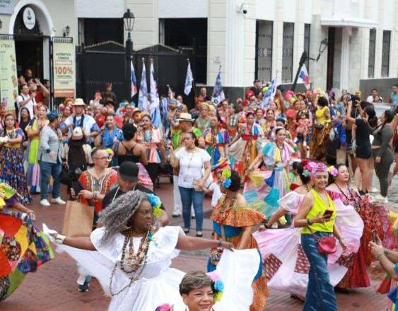 Ml | Parte de las exhibiciones culturales en el Casco Peatonal.