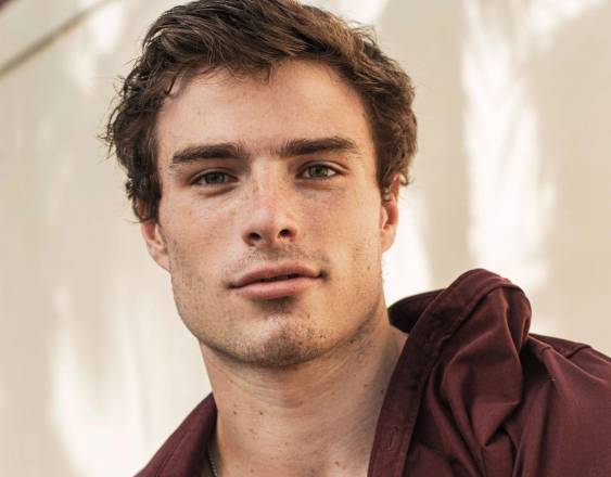 Michael Bradway vuelve a la pantalla en la serie En Every Year After