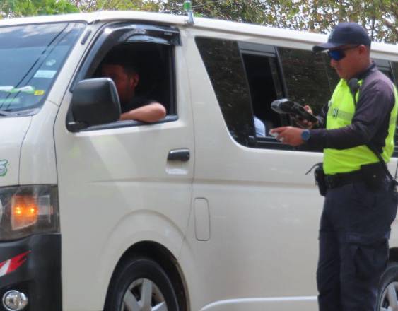 La Policía Nacional registra más de 93 mil vehículos durante operativo de Semana Santa