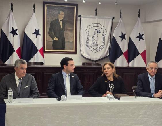 Embajador Cabrera valora la ética de los abogados como pilar para la inversión