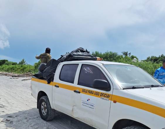 Cortesía | Un vehículo de MiAmbiente en Punta Chame.