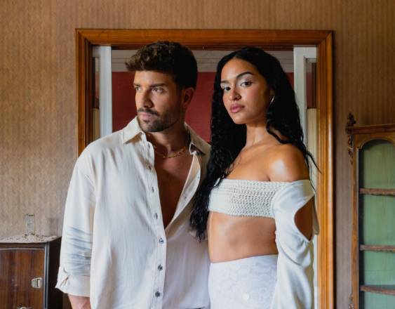 Riza y Pablo Alborán lanzan “Deditos cruzados” en Billboard Latin Music Week