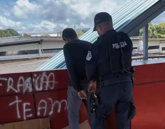 ML | Arresto por la Policía.