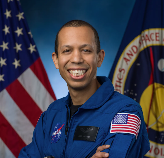 Hijo de colonense viajará al espacio