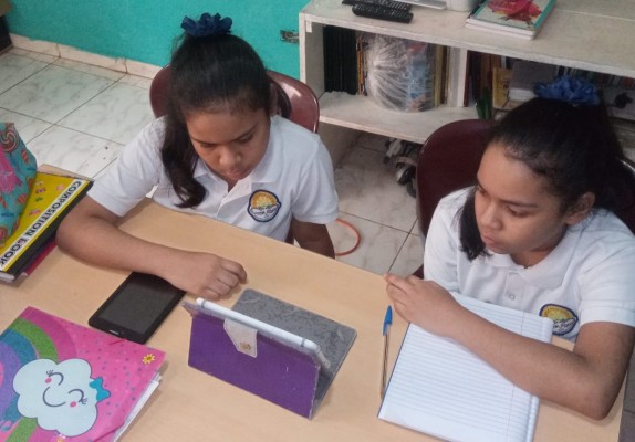 Panamá inicia el año escolar 2021 con clases a distancia a causa del Covid-19