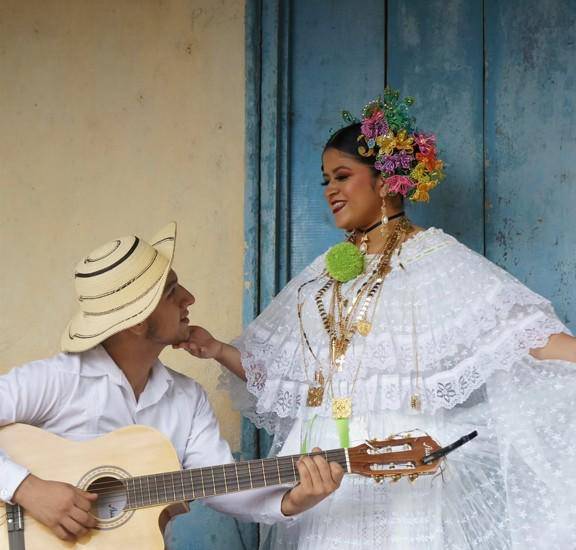 Bayron Ortiz: La herencia que suena a típico