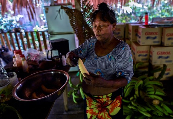 Indígenas panameños buscan récord Guinness para reivindicar su amenazada cultura