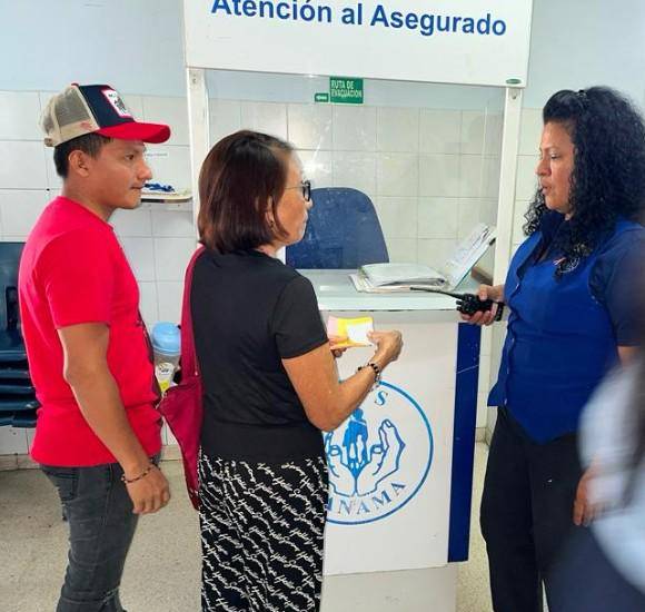 Filas: el reto de los panameños para acceder a servicios básicos