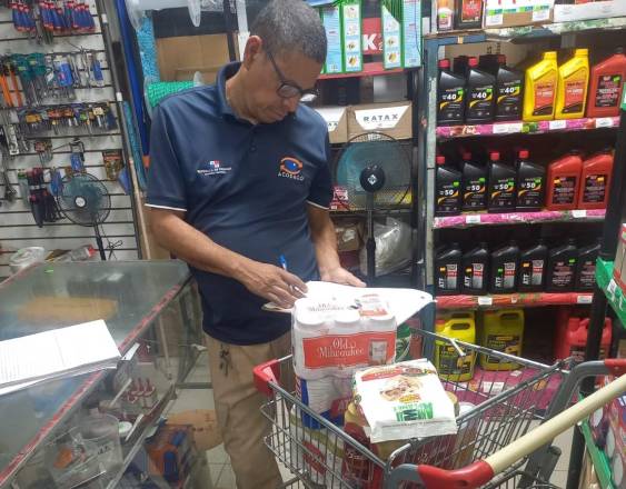 Retiran 105 productos vencidos en comercios de Río Hato