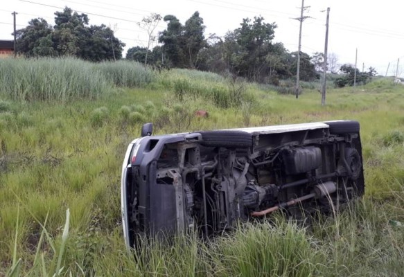 Vuelco deja 10 heridos en la autopista Arraiján-La Chorrera