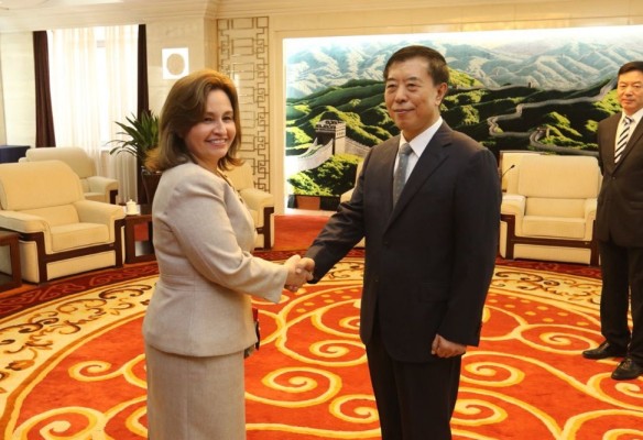 Procuradora se reúne con vicepresidente del tribunal supremo de China